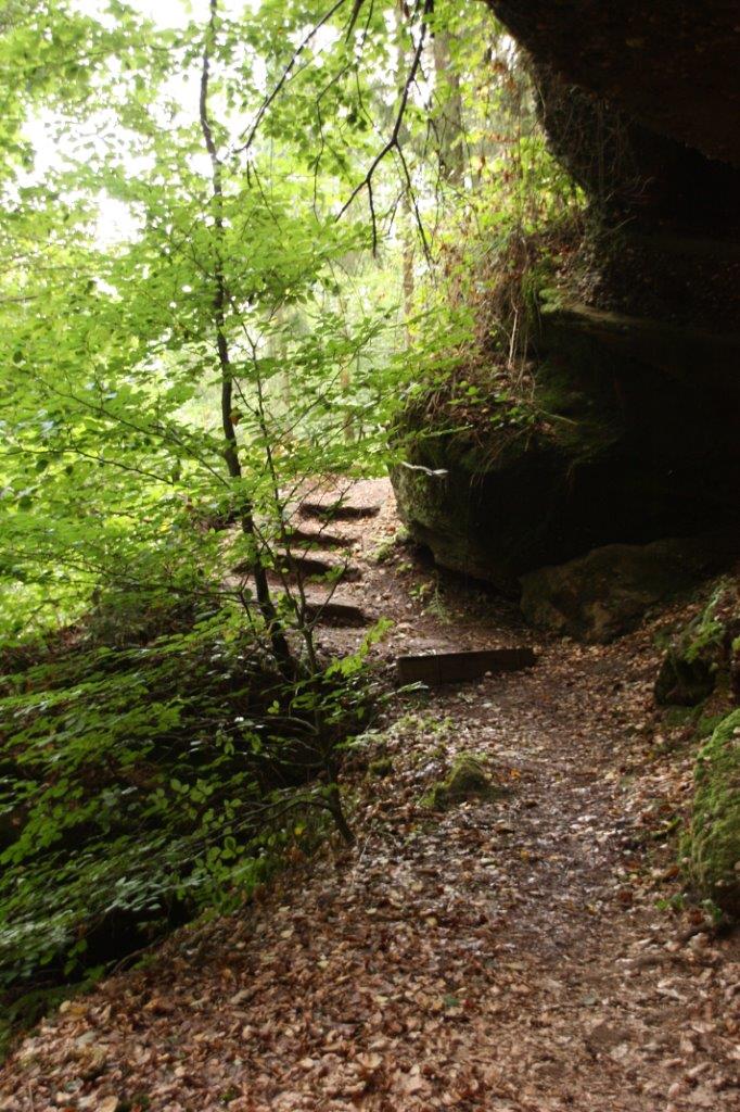 Toujours sur le sentier des roches