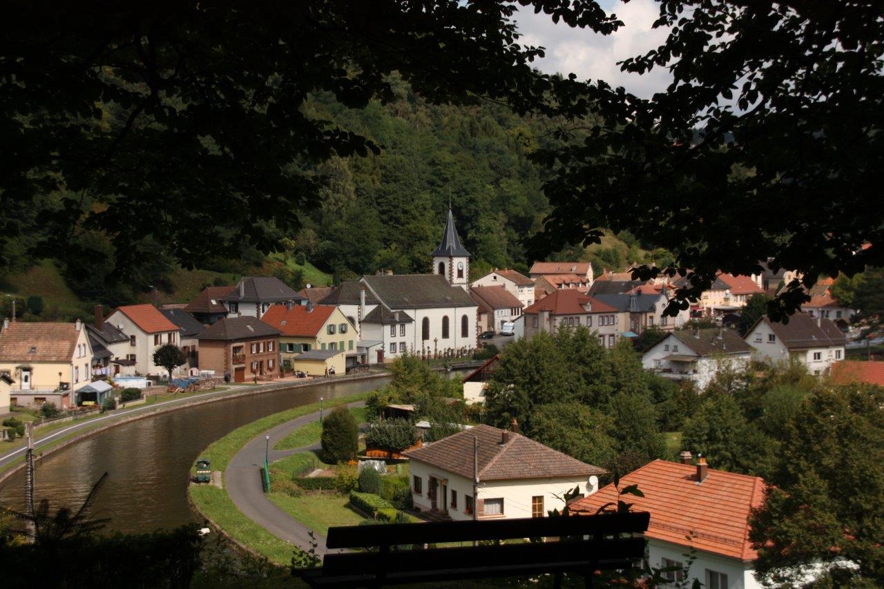 Lutzelbourg et le canal de la Marne au Rhin