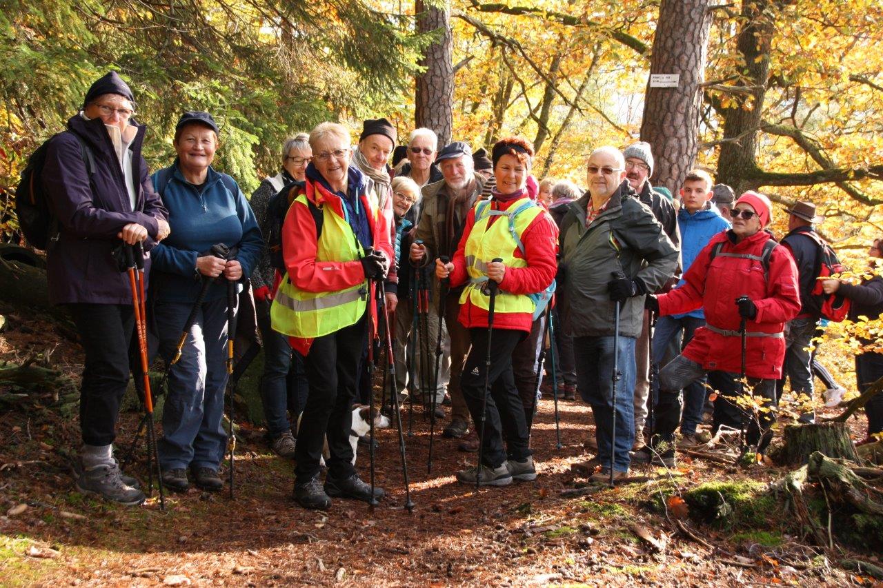 Le groupe est guidé par Odile et Astride