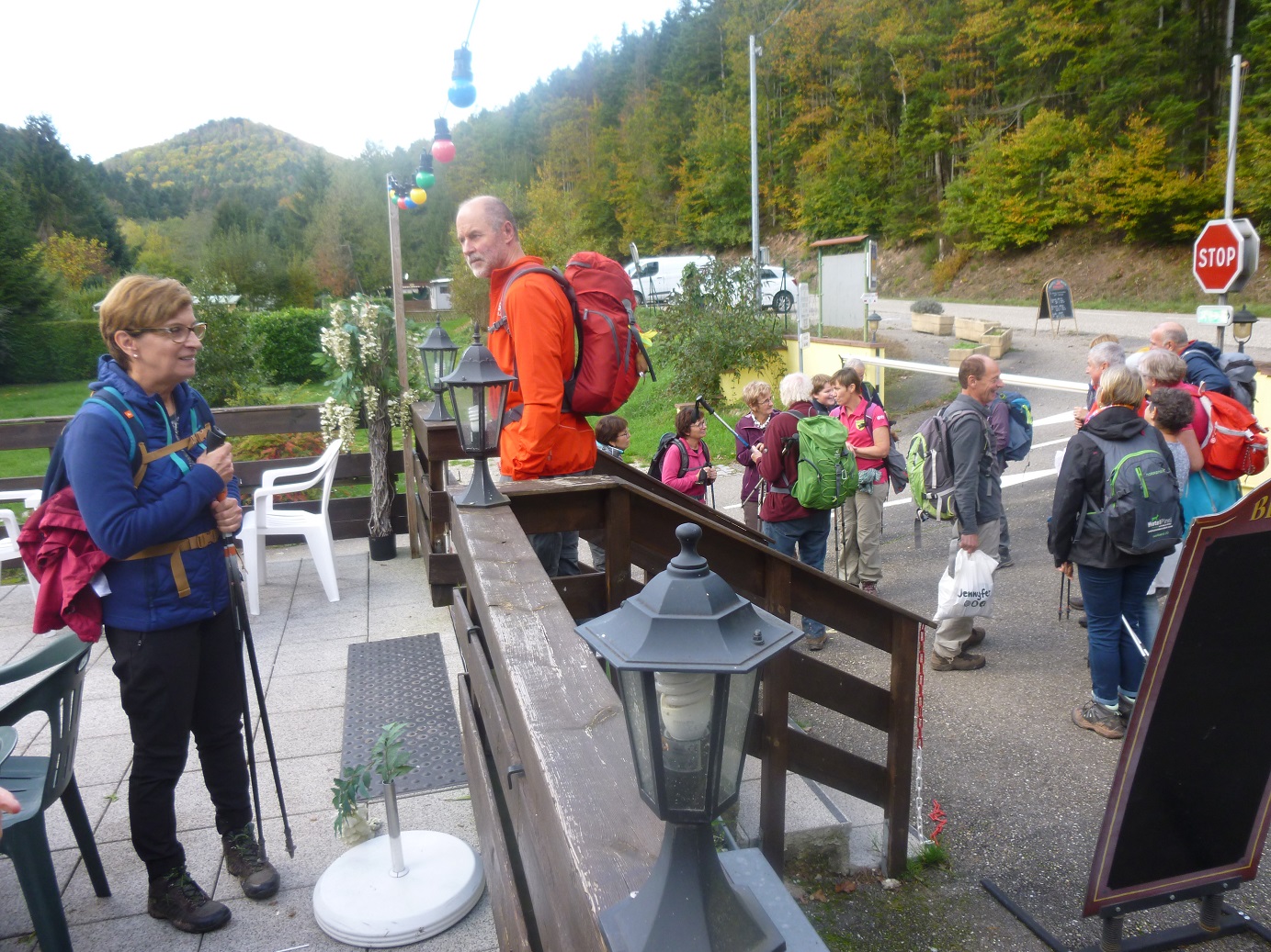 Après le déjeuner, départ pour la montée vers la cascade