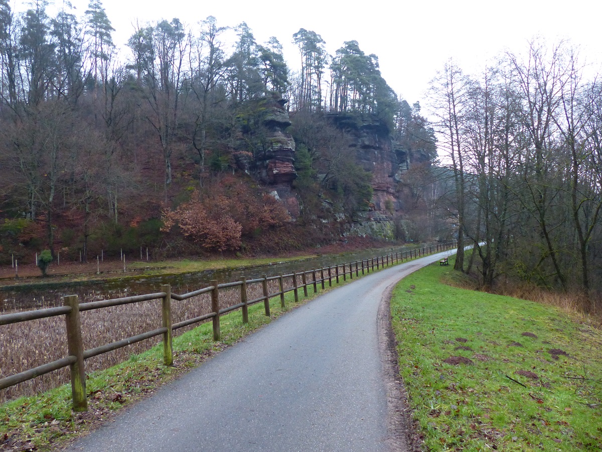 En suivant la vallée